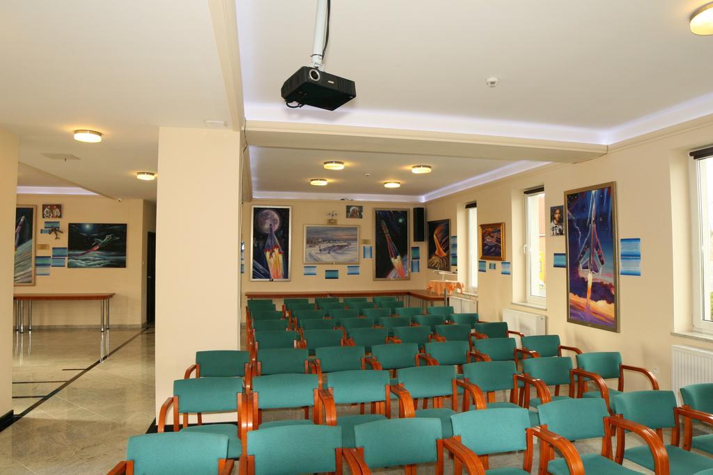 Kosmonauty Wroclaw-airport Hotel Wroclaw