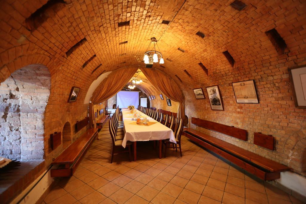 Kosmonauty Wroclaw-airport Hotel