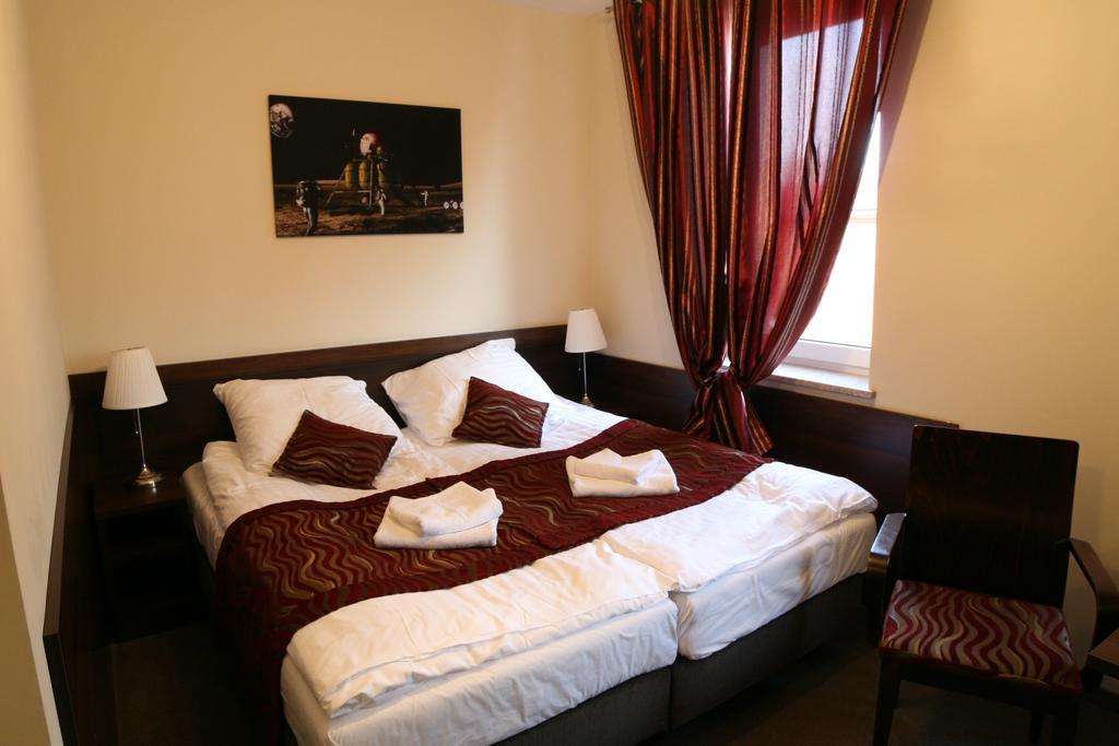 Kosmonauty Wroclaw-airport Hotel