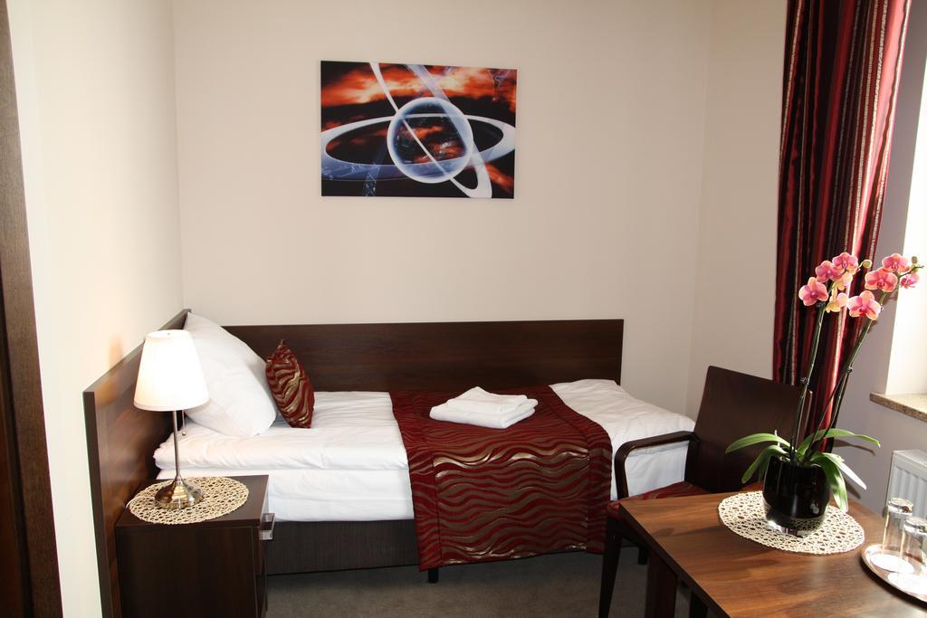 Kosmonauty Wroclaw-airport Hotel