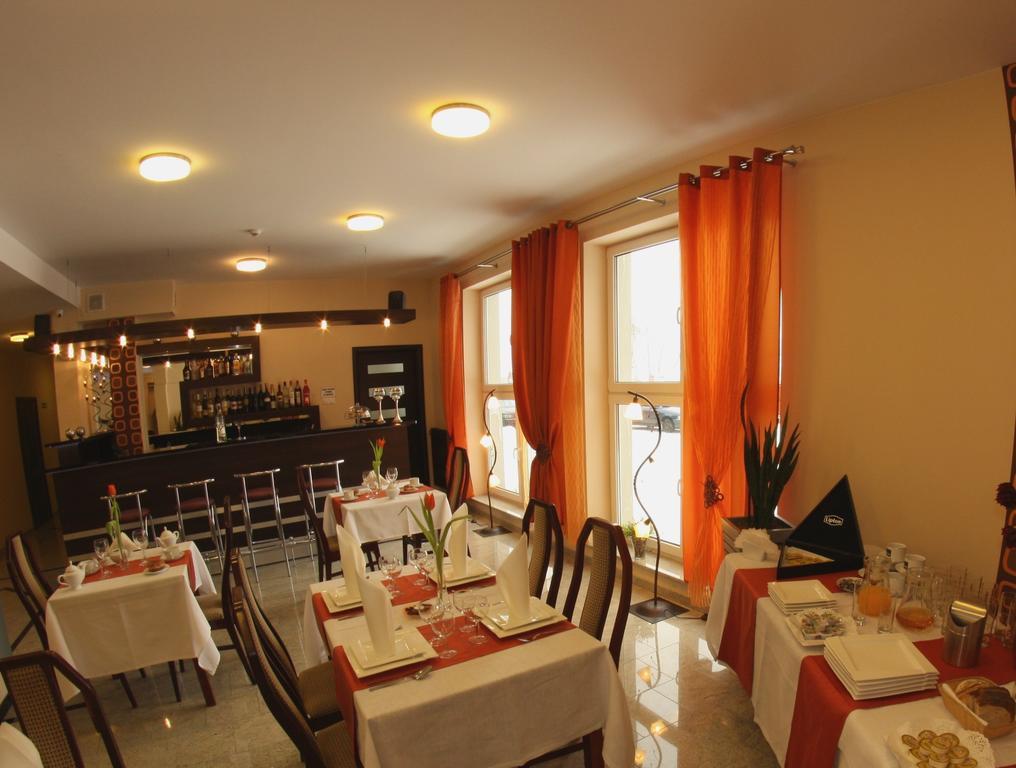 Hotel Kosmonauty Wroclaw-airport 3*
