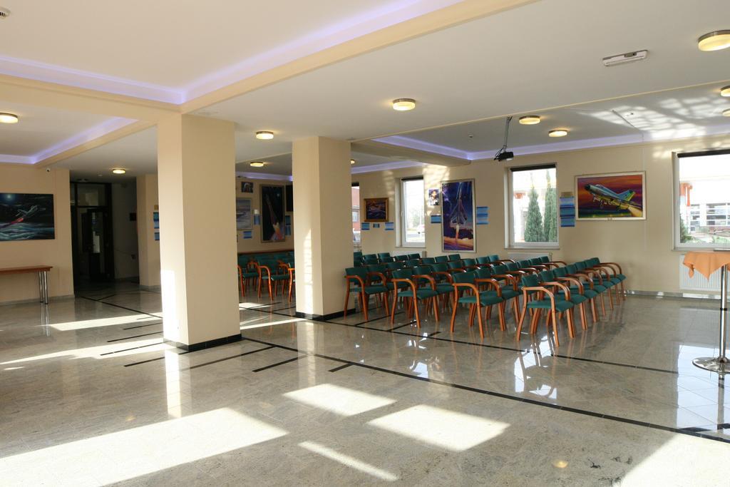 Kosmonauty Wroclaw-airport 3* Wroclaw