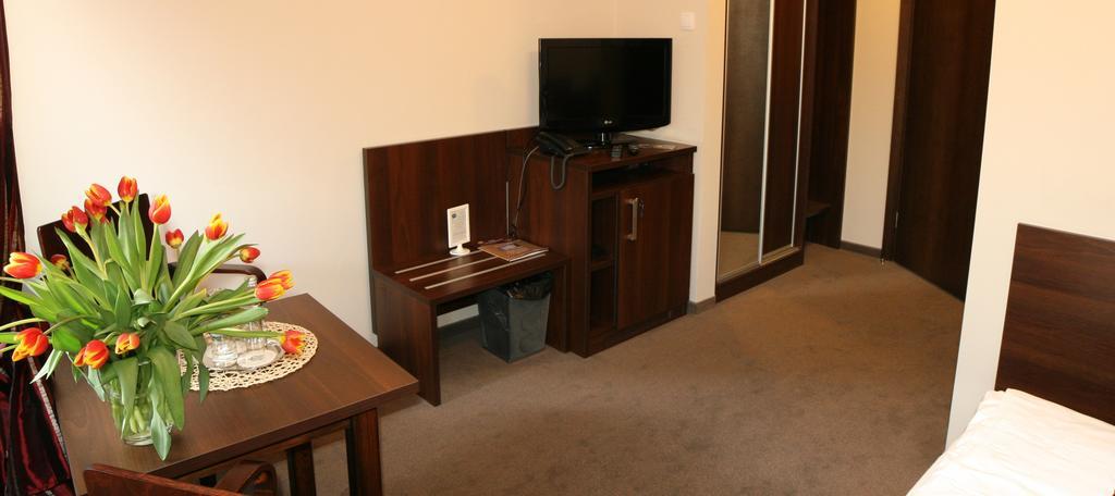 Hotel Kosmonauty Wroclaw-airport Wroclaw